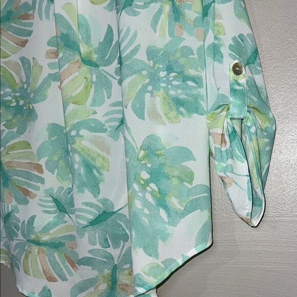 Ruby Rd Green and White 3/4 Sleeve Notched Collar Button Down - Picture 9 of 14